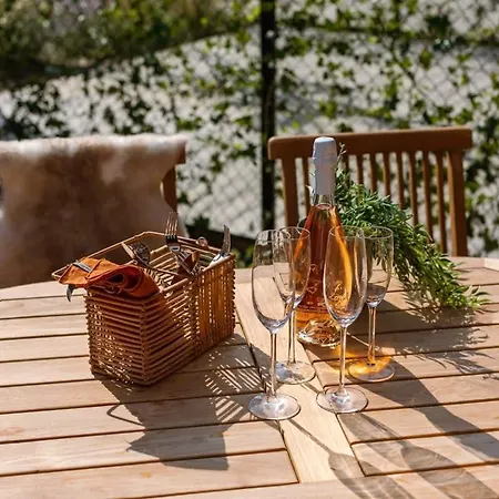 Huswell - Family-friendly House With Sunny Terrace And Garden *