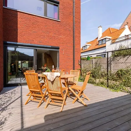 Huswell - Family-friendly House With Sunny Terrace And Garden