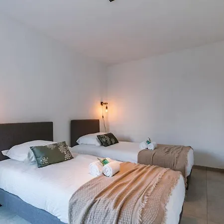 Сasa de vacaciones Huswell - Family-friendly House With Sunny Terrace And Garden *
