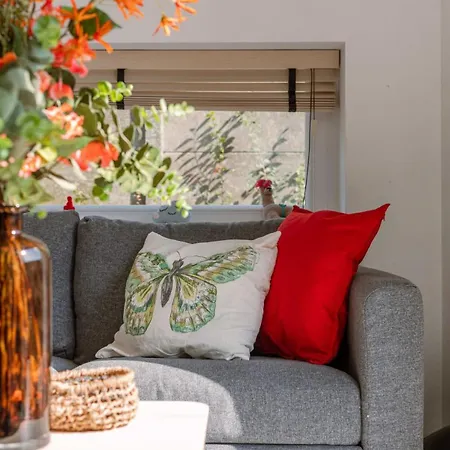 Huswell - Family-friendly House With Sunny Terrace And Garden Сasa de vacaciones *
