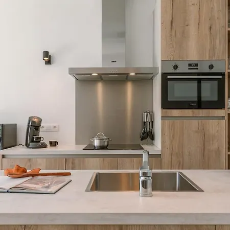 Huswell - Family-friendly House With Sunny Terrace And Garden Сasa de vacaciones *